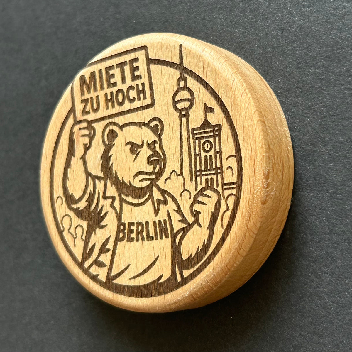 Rent Too High – Berlin Bear Protest (B-017)