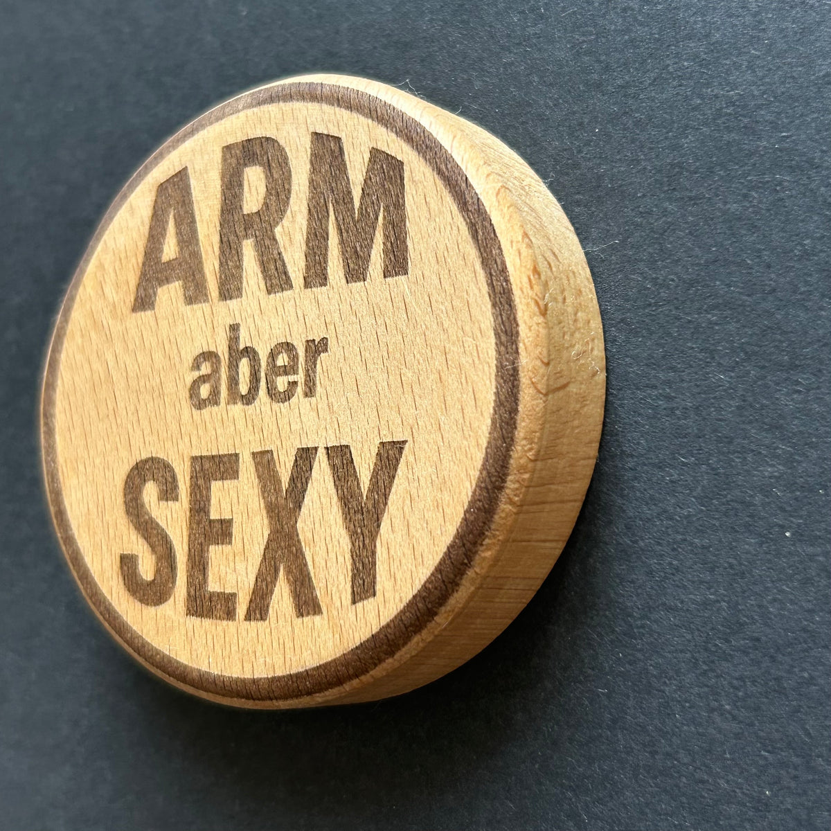Poor but Sexy – The Berlin Attitude (B-025)