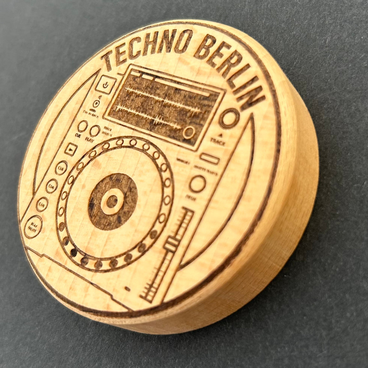 Techno Berlin – The Night Has No Curfew (B-004)