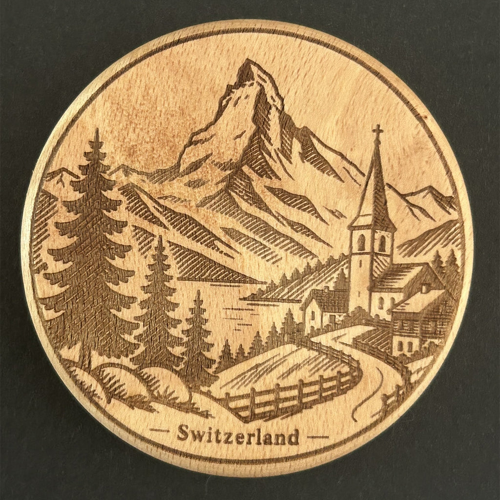 FLASCHENÖFFNER AUS HOLZ & KÜHLSCHRANKMAGNET Matterhorn – Schweizer Alpendorf (SW-006)